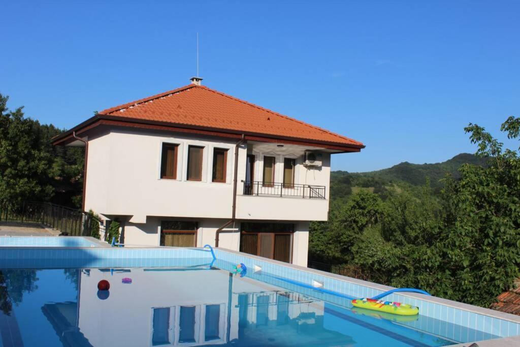 Бадевски Рай- Къща София Veliko Tarnovo Exterior foto