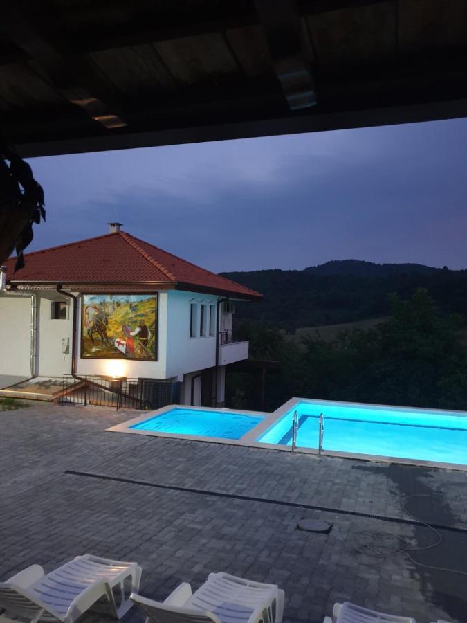 Бадевски Рай- Къща София Veliko Tarnovo Exterior foto